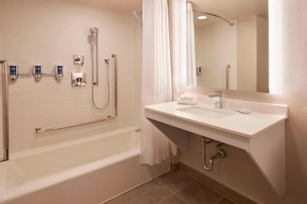 Four Points by Sheraton Hamilton - Stoney Creek image 16