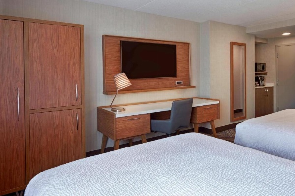 Four Points by Sheraton Hamilton - Stoney Creek image 8